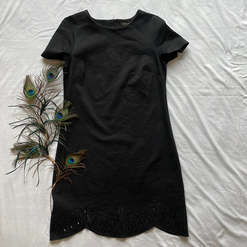 Banana Republic Black Short Sleeve Shift Dress - scalloped eyelet border